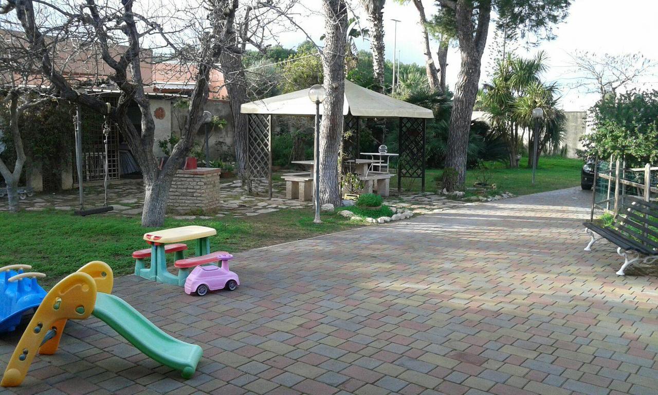 Casina Delle Arti Bed and Breakfast San Cataldo  Εξωτερικό φωτογραφία